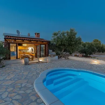 Eco Solus With Pool Drage