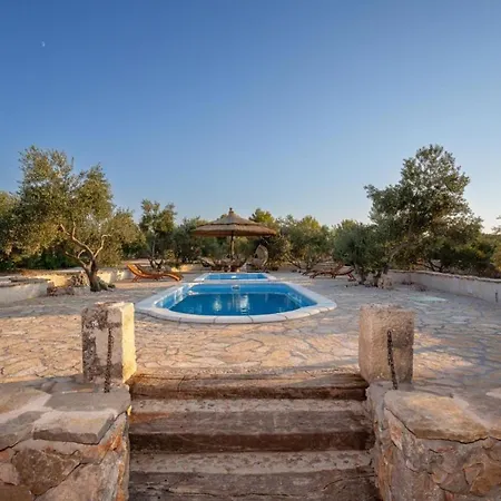 Villa Eco Solus With Pool Drage