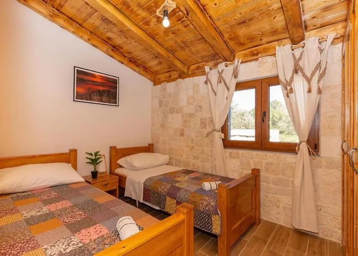 Eco Solus With Pool *