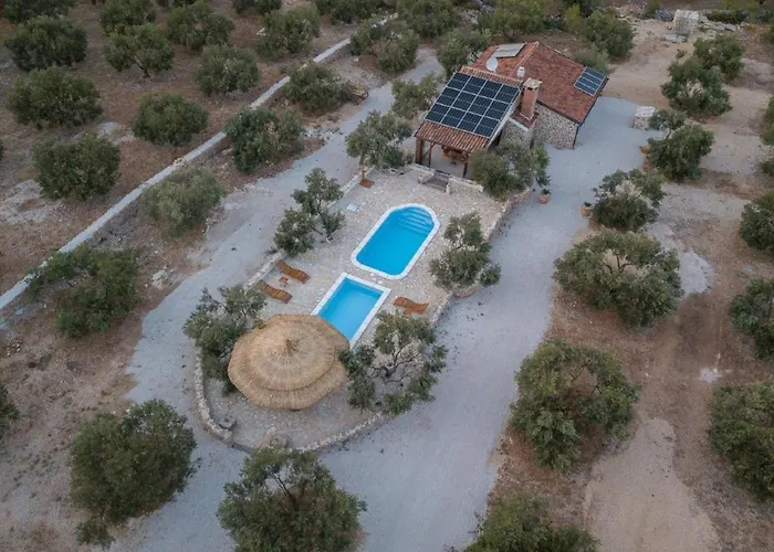 Eco Solus With Pool *