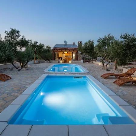 Villa Eco Solus With Pool
