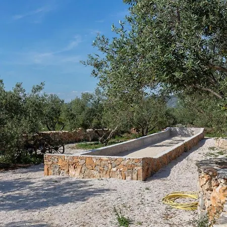 Eco Solus With Pool