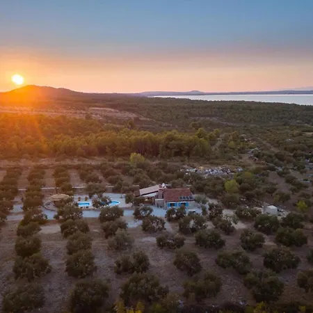 Eco Solus With Pool Villa *