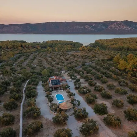 Villa Eco Solus With Pool Drage