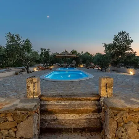 Eco Solus With Pool Villa Drage