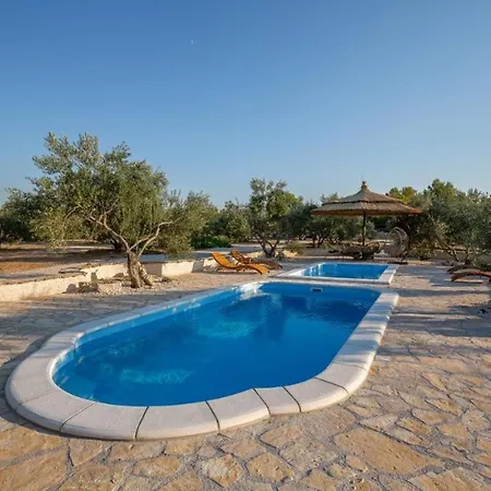 Eco Solus With Pool *