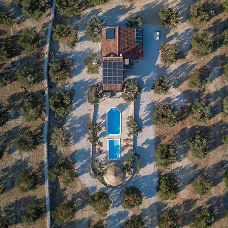 Eco Solus With Pool *