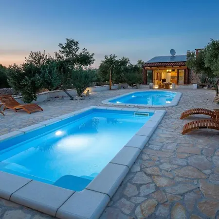 Eco Solus With Pool Drage