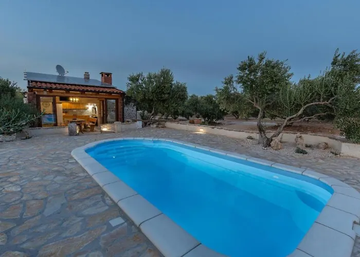 Eco Solus With Pool Villa Drage