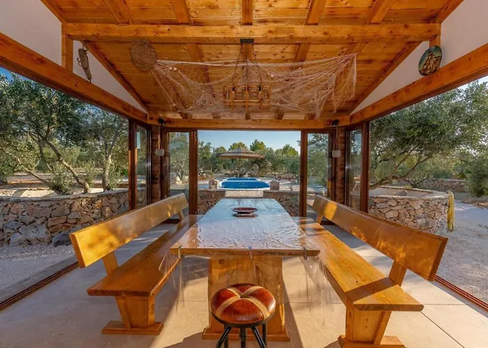 Eco Solus With Pool Drage