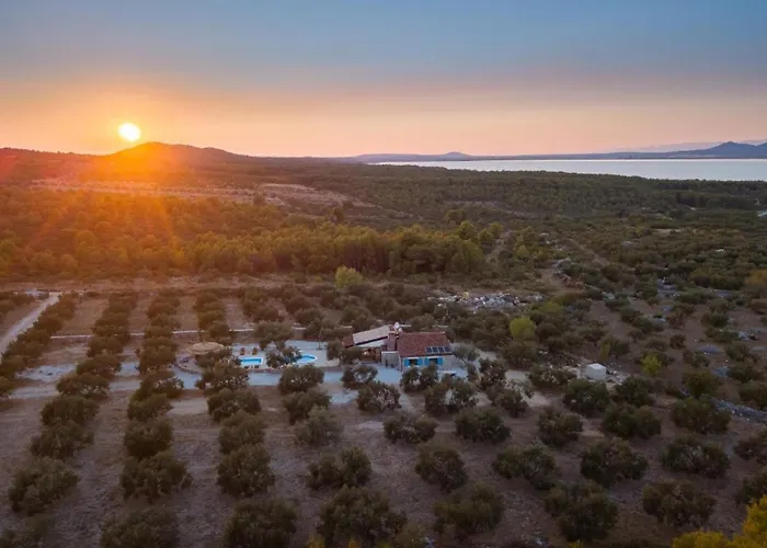 Eco Solus With Pool Villa *